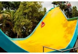 Taman tema mpsp is open mondays to thursdays from 4:00pm to 7:00pm. Bukit Merah Laketown Resort Waterpark Di Perak Lokasi Mandi Manda Yang Sangat Mempersonakan Untuk Pelawat Tempat Menarik