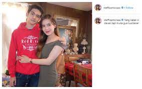 Setelah dikabarkan dekat dengan ibnu riza, beberapa waktu lalu beredar video yang menunjukkan kemesraan steffi dengan philo. Bak Orang Pacaran 5 Potret Kedekatan Steffi Zamora Dan Kakak Gantengnya Matamata Com