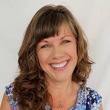 Paula Link's Instagram, Twitter & Facebook