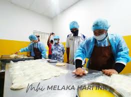 Check 'cekik' translations into english. Kpdnhep Pantau Peniaga Cekik Darah Di Bazar Ramadan
