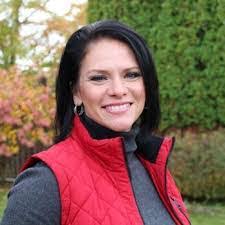 Kandis Wilson's Instagram, Twitter & Facebook