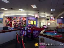 Newark Chuck E Cheese S They Give Everyone A Clear Stamp And Parents And Kids Need To Have M Chuck E Cheese American Restaurant Chucky Cheese Birthday Party