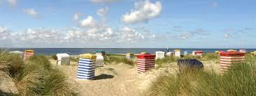 Certain rooms include a seating area to relax in after a busy day. Badestrand Borkum Badeurlaub Wassertemperatur