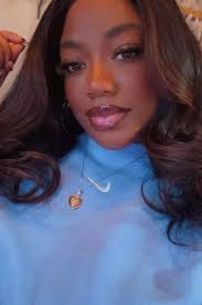 Flowers die and Diamonds don't , I shouldn't have to try alone 💕🙏🏾💎