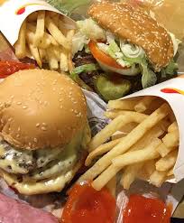 Burger king stocks both apple and orange juice. Burger King Di Jakarta