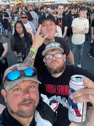 Currently in Vegas atm and spotted these 2 signs perfect for this group! 34  male sick of drinking flat beer 😅