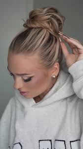 Christy Landry's Instagram, Twitter & Facebook