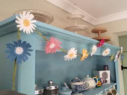 This is a look into mrs. Crochet Daisy Garland Sewchet