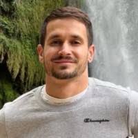 20+ perfiles de «Leo Cruz»