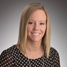 Lindsay Howe's Instagram, Twitter & Facebook