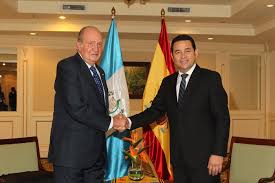 El actual presidente de la república de guatemala es alejandro eduardo giammattei falla. Inicio Actividades Y Agenda Viaje De Su Majestad El Rey Don Juan Carlos A La Republica De Guatemala Para Asistir A La Toma De Posesion Del Presidente Electo Excmo Sr