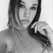 SlayybelleDraws (shellebellej123)