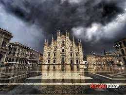 Come il resto del nord, anche la zona di milano oggi deve fare i conti con il transito di una perturbazione e può esserci il rischio di episodi di maltempo intenso. Maltempo A Milano Forte Temporale Si Abbatte Sulla Citta