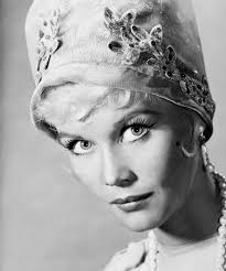 Dorothy Provine She grew up in Seattle, Washington, and was hired in 1958  by Warner Bros., after which she first starred in The Bonnie Parker Story  and played many roles in TV
