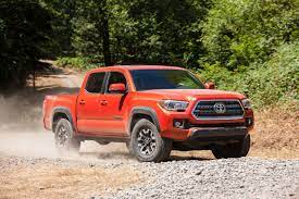 Used 2016 toyota tacoma trd sport with blind spot monitoring, awd/4wd, tire pressure warning, audio and cruise controls on steering wheel, 6000lb towing capacity. 2016 Toyota Tacoma Review Ratings Specs Prices And Photos The Car Connection