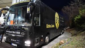 Bus van en naar dortmund. Dfb Pokal Bvb Bus In Lotte Im Feld Stecken Geblieben