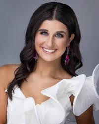 Paris Matthews's Instagram, Twitter & Facebook