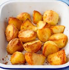 Jamie Oliver Just Shared His Secret To The Perfect Roast Potato Perfect Roast Potatoes Jamie Oliver Recipes Jamie Oliver Roast Potatoes