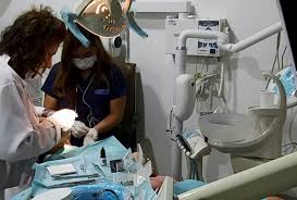 Finding a dentist office willing to work later hours can be helpful, but it is not always an available option. 7 Best Affordable Dental Clinics In Dubai Expert Recommendations Uae Insure