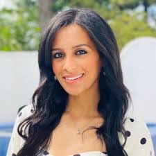 Mary Rezk's Instagram, Twitter & Facebook