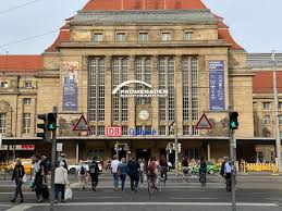 You'll be driving the dosto cab car with a br 112. Video Leipzig Hauptbahnhof Trip By Trip