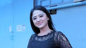 Konfirmasi Pihak Dewi Perssik Soal Konten Porno di Akun Instagram -  Entertainment Fimela.com