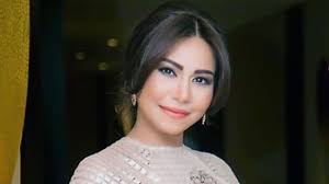 On 10 october 2003, ebadi was awarded the nobel peace prize for her significant and pioneering efforts for democracy and human rights, especially women's. Ø´ÙŠØ±ÙŠÙ† Ø¹Ø¨Ø¯ Ø§Ù„ÙˆÙ‡Ø§Ø¨ ØªØ¸Ù‡Ø± Ø¨ÙˆØ²Ù† Ø²Ø§Ø¦Ø¯ ÙÙŠ Ø¯Ø¨ÙŠ Beirutcom Net