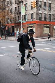 men in this town サイクルシック 男性のストリートスタイル メンズファッション