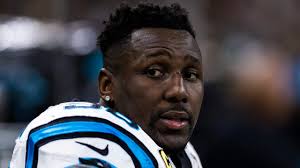 Thomas Davis to sign one-day deal with Panthers before retiring