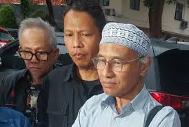 NGERI, POLRI DI BAWAH KAKI JOKOWI | jakartasatu.com