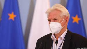 Wtedy także rozpoczną się szczepienia nauczycieli. Szczepienia Nauczycieli Prof Horban Szczepionka Astrazeneca Jest Jak Dobrej Klasy Bmw