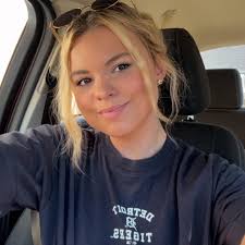 What color should I paint my house and shutters?