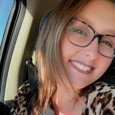 Sharita Thompson's Instagram, Twitter & Facebook