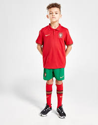 Goal takes a look at what the likes of cristiano ronaldo, kevin de bruyne, harry kane and more will be wearing at this summer's european championship. Red Nike Portugal 2020 21 Home Kit Children Jd Sports