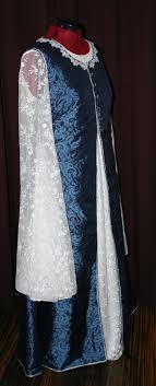 Maybe you would like to learn more about one of these? Brautkleid Mittelalter Mels Gewaenderey