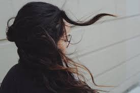 Jika anda ingin mempertahankan rambut panjang namun memberikan kesan tebal dan berlapis, anda dapat mencoba potongan rambut layer di rumah. Potongan Rambut Perempuan Yang Bikin Kamu Beda Cashbac Com