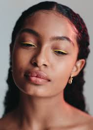 Yara Shahidi Wears The Coolest Makeup Looks Of The Year No Eyeliner Makeup Cool Makeup Looks Best Makeup Products