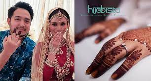 Mj dah lama sebenarnya tak buat inai lukis ni, last masa nak kawen tu pun 4 tahun yang lalu, my best friend yang lukiskan masa tu, penuh kaki tangan dengan corak inai ni but i luv it!. Boleh Ke Lelaki Pakai Inai Ini Hukum Yang Perlu Anda Tahu Hijabista