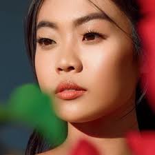 Valerie Loo (@valerieloo)