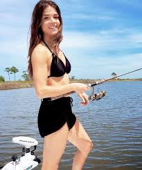 After an exhaustive search looking for the hottest new actress between the borders of us and canada, marie was offered the. Avgeropoulos Daily Marie Avgeropoulos Marie Avgeropoulos Hot Maria Avgeropoulos