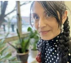 Gloria Macedo's Instagram, Twitter & Facebook