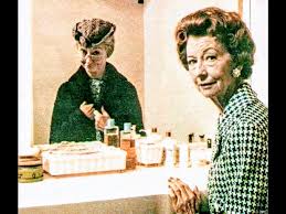 Irene Ryan S Beverly Hills Decor With Upscale Polishing Of A Hillybilly Twist
