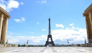 Place du Trocadéro – Paris' Most Captivating View | Bubbly Living