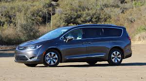 Perfect People Movers 2018 Minivan Comparison Guide