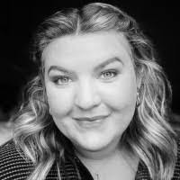 Amanda Scaggs's Instagram, Twitter & Facebook