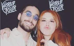 Maire www.enviaflores.com canal de historias: Maluma Se Casa Con Youtuber En La Feria De Chapultepec
