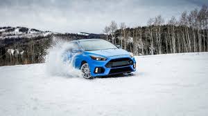 Thankfully, some car manufacturers have taken that hardship to task and built vehicles ready for anything. What Makes A Car Good In The Snow Outside Online