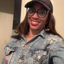 Lashonda Knox's Instagram, Twitter & Facebook