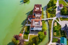 Find the perfect hotel within your budget with reviews from real travelers. Schloss Neuhaus Am Inn Luftbilder Von Schloss Neuhaus Am Inn