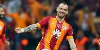 Sneijder’in menajerinden şok sözler